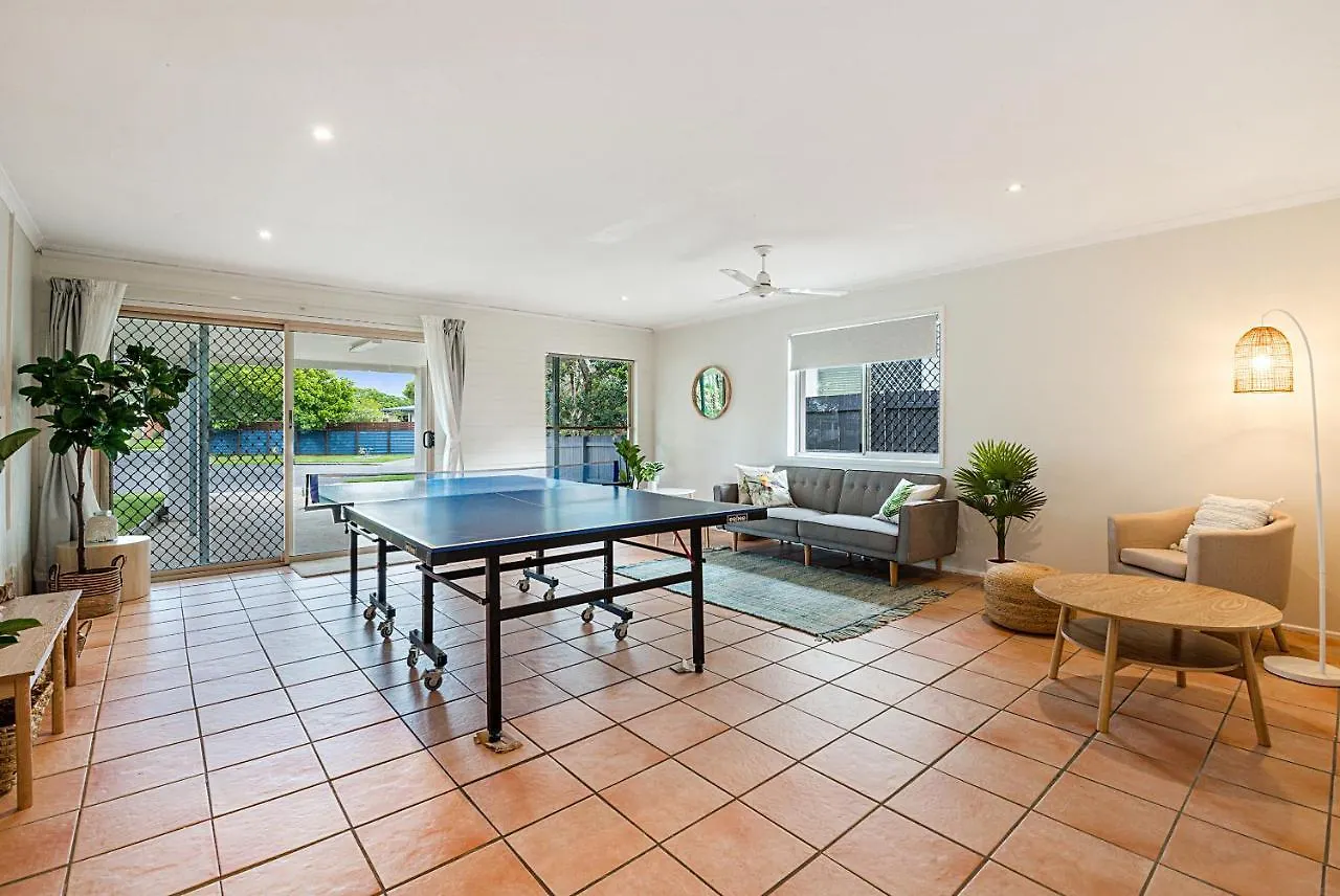 Spacious Family Beach House Caloundra